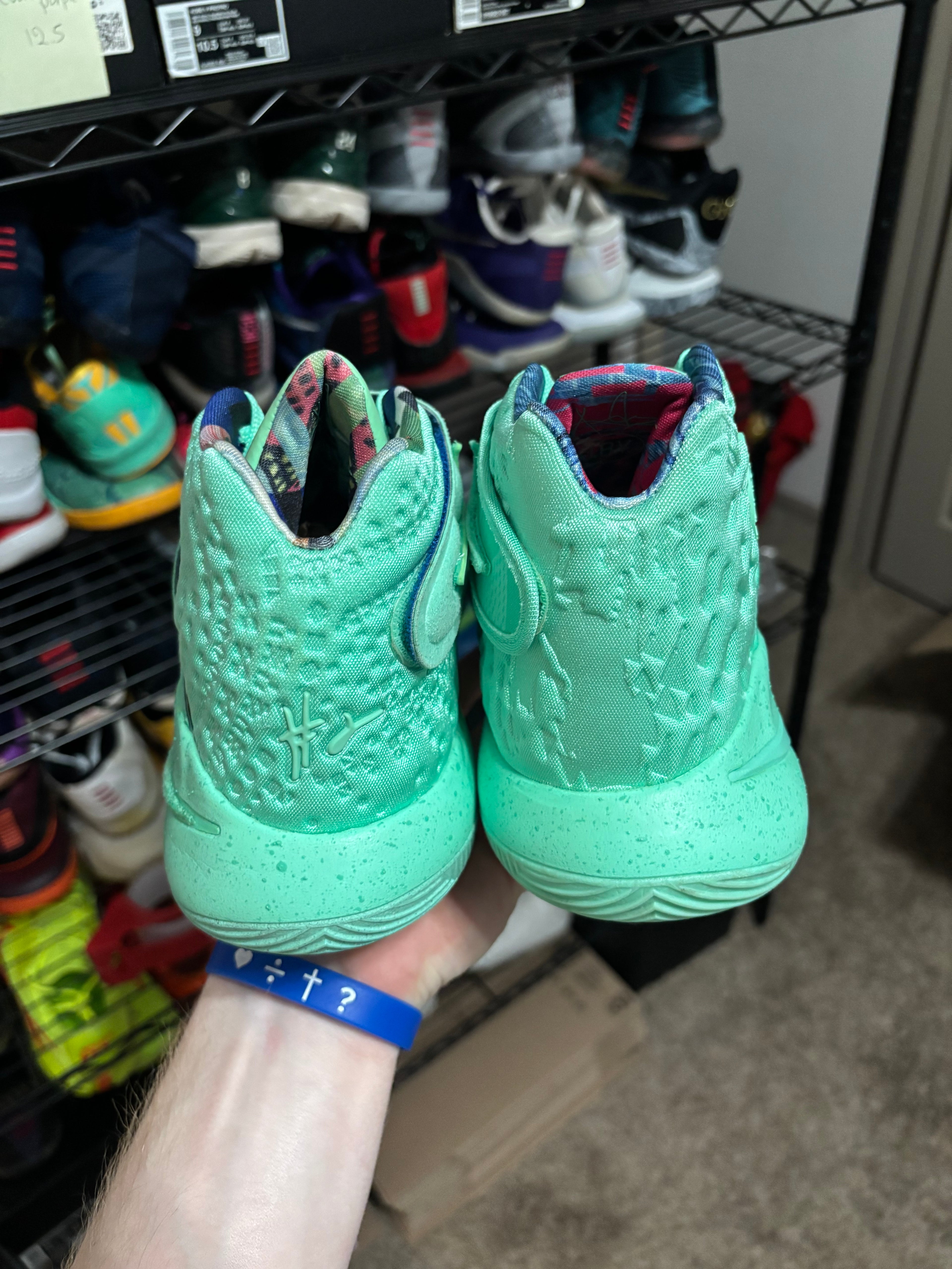 Size 10.5 - Nike Kyrie 2 What The EP Asia Exclusive