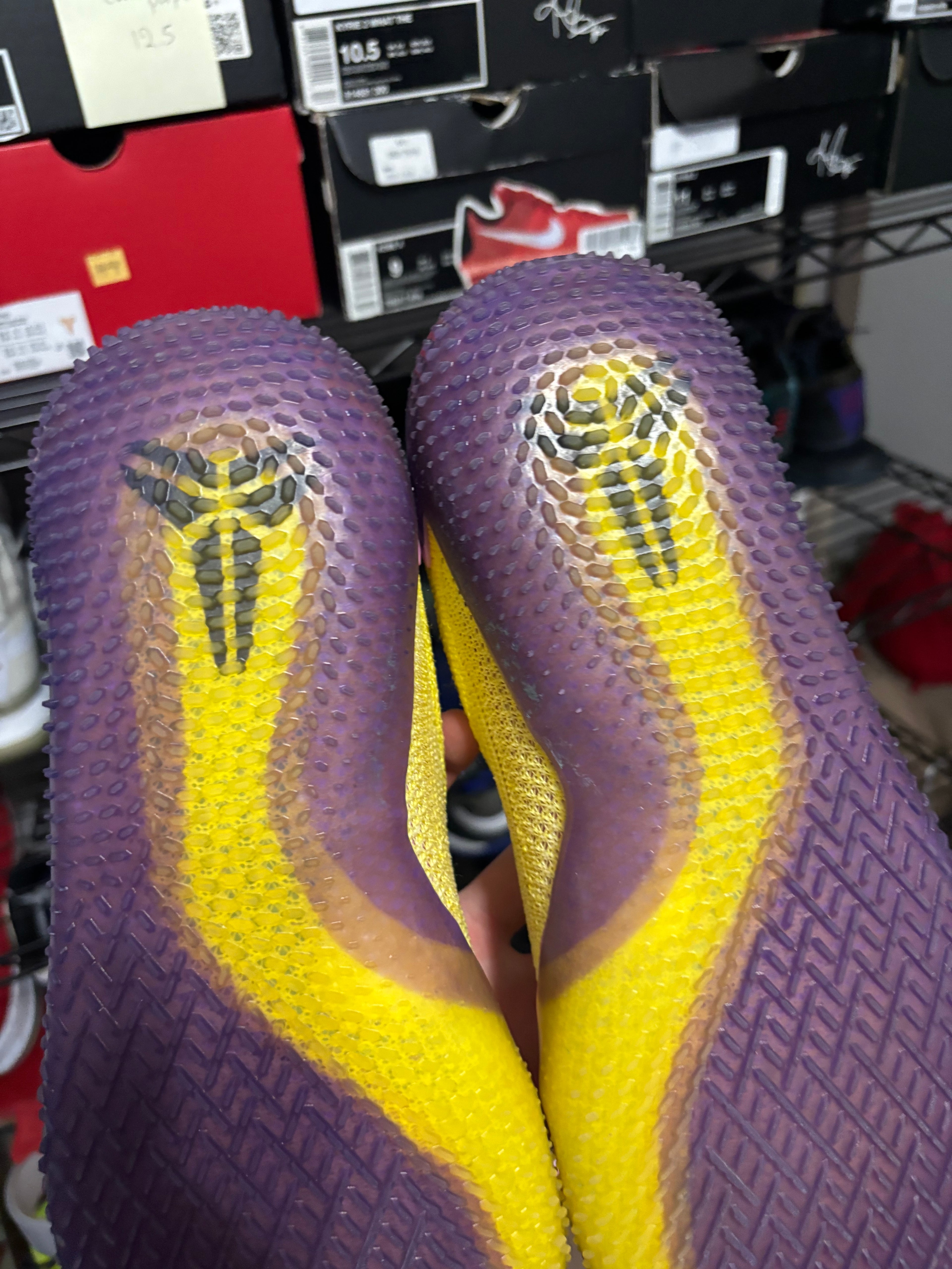 Size 9 - Kobe Nxt 360 Yellow Strike