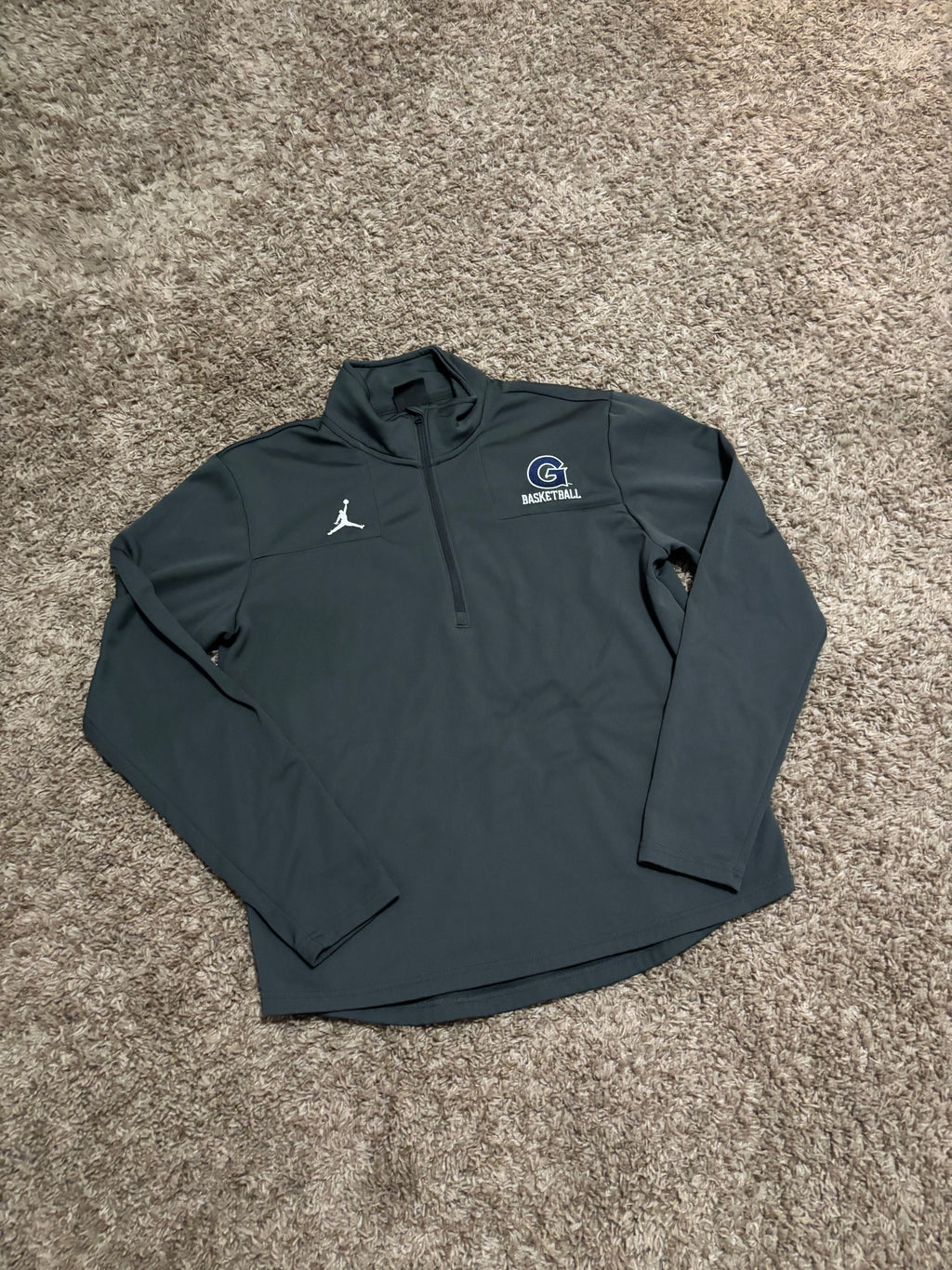 Size M - Georgetown Basketball Quarterzip