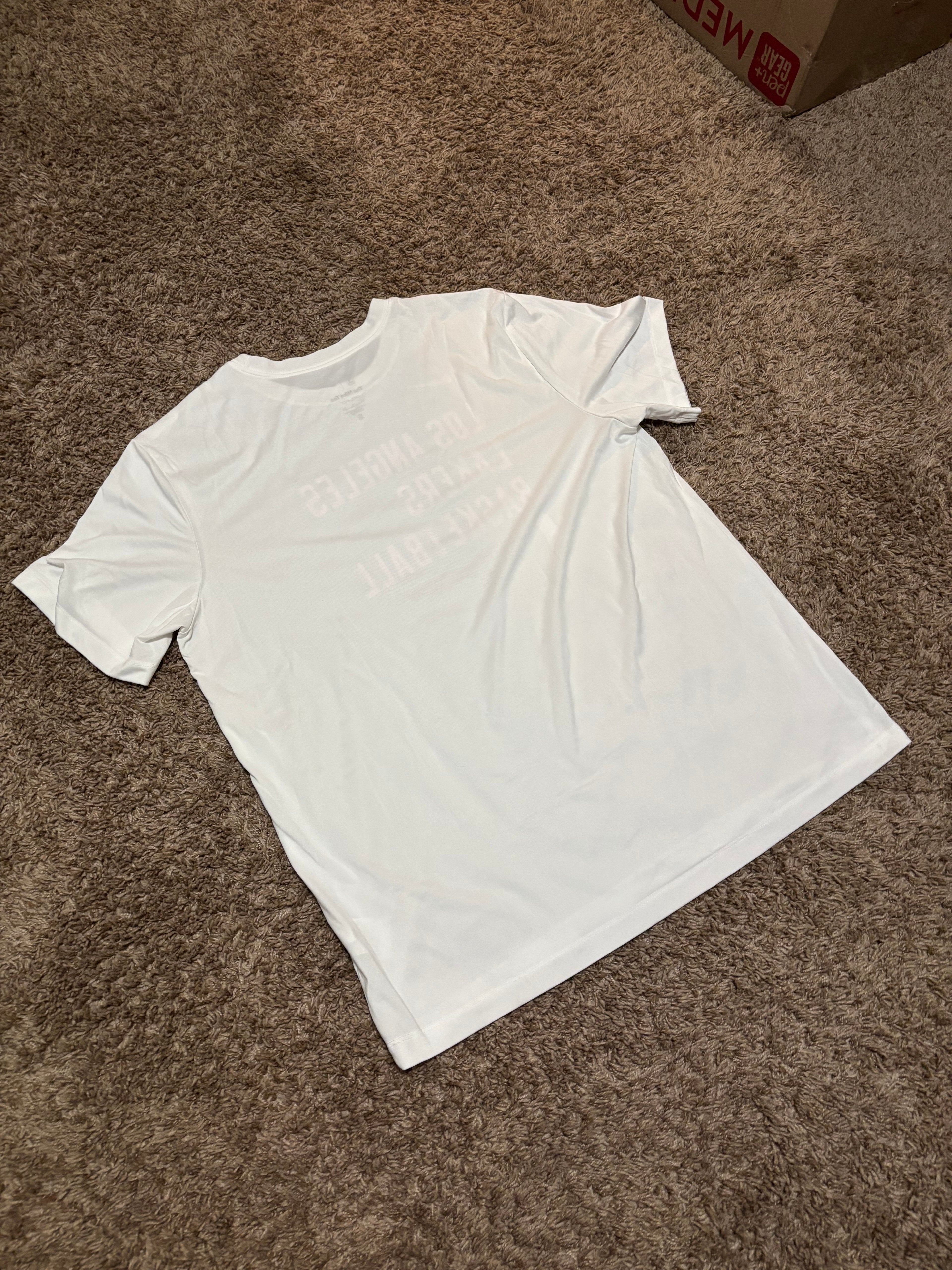 Size XL - Los Angeles Lakers Dri-Fit Shirt