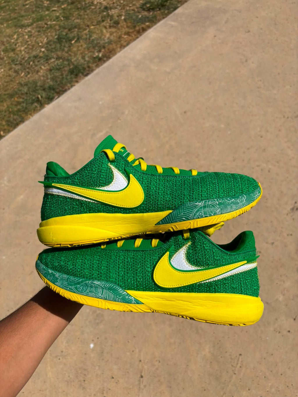 Size 12.5 - Nike LeBron 20 Oregon PE Green