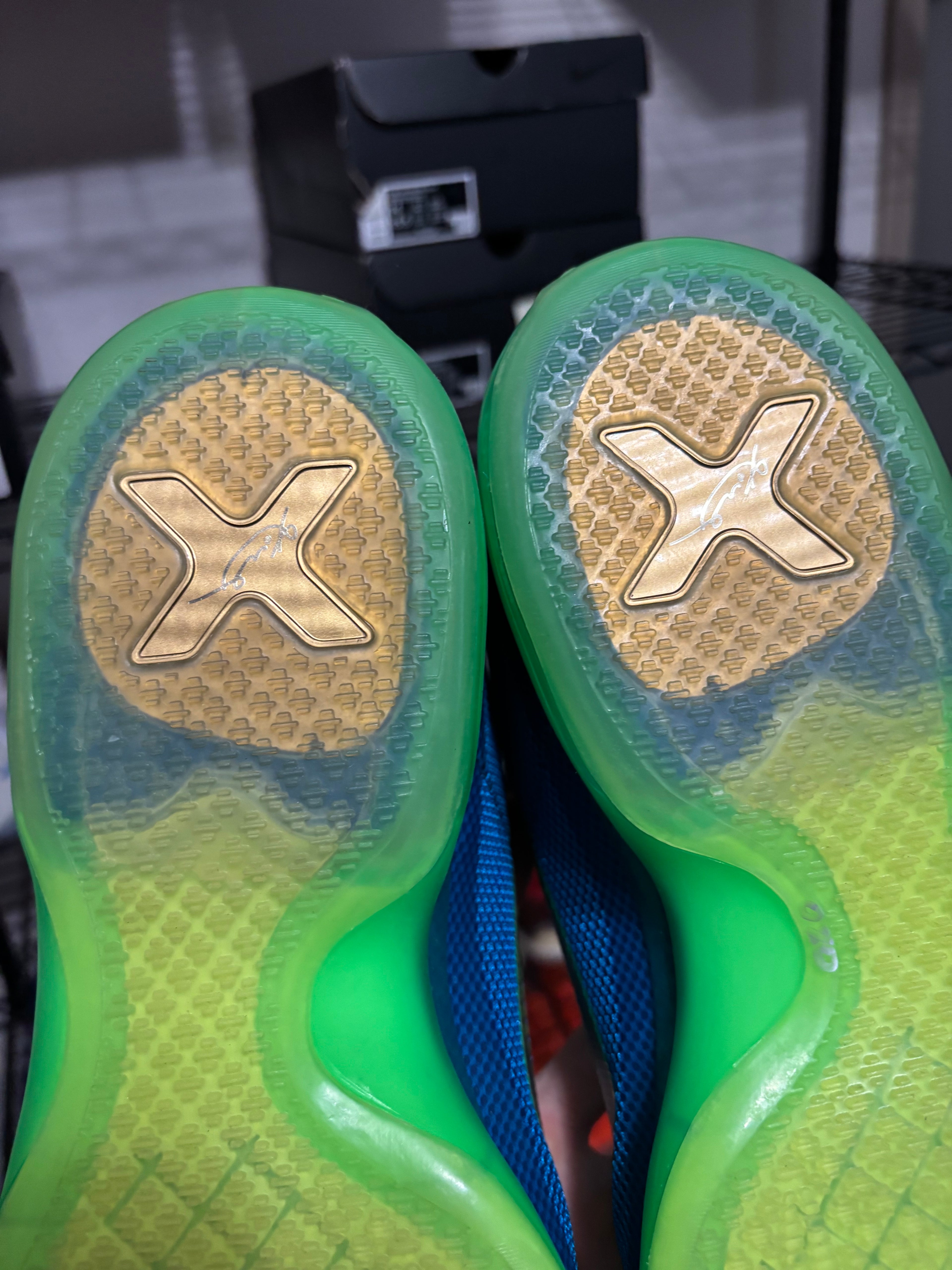 Size 12.5 - Nike Kobe 10 Emerald City