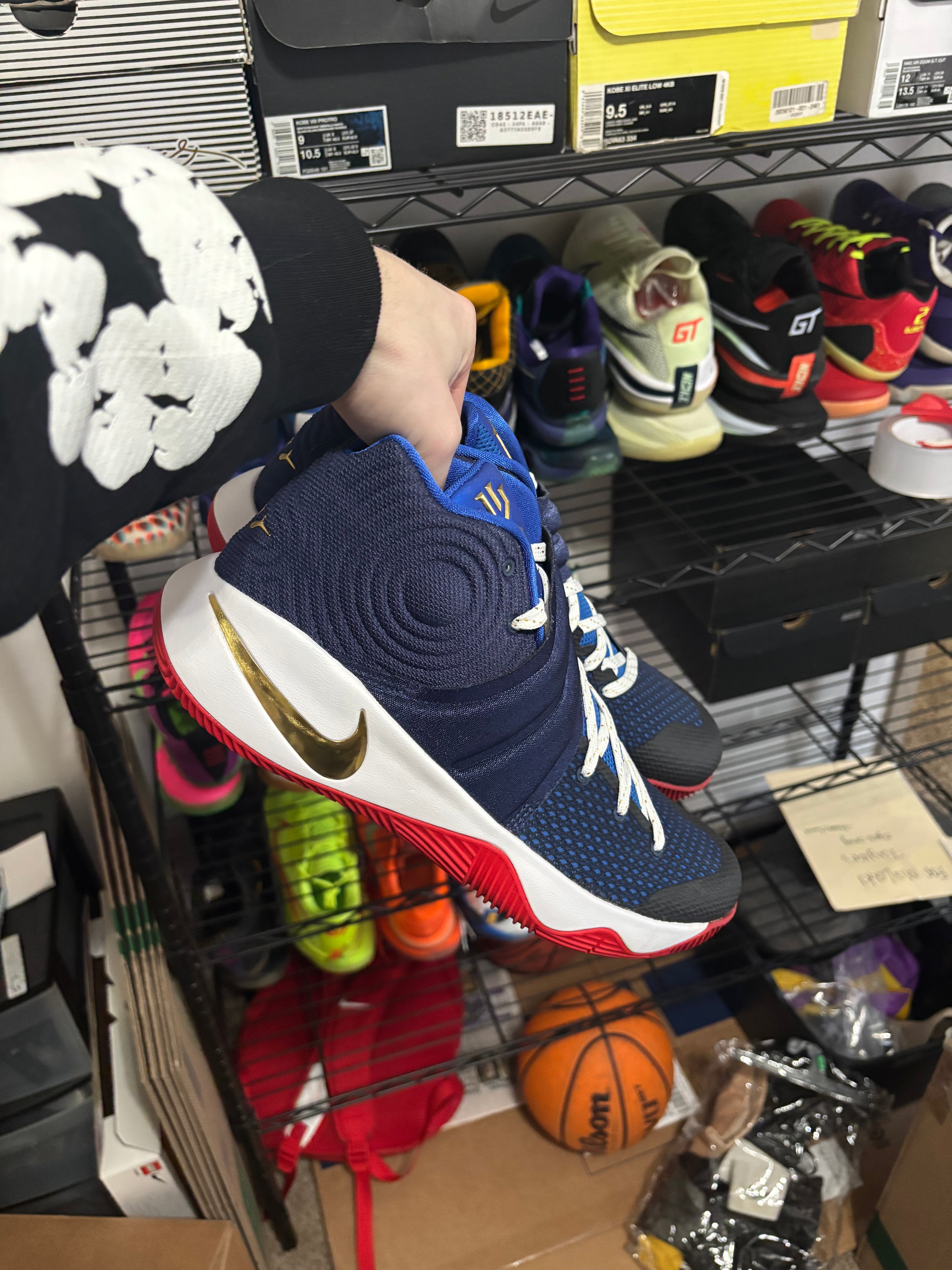 Size 11 - Nike Kyrie 2 NikeID