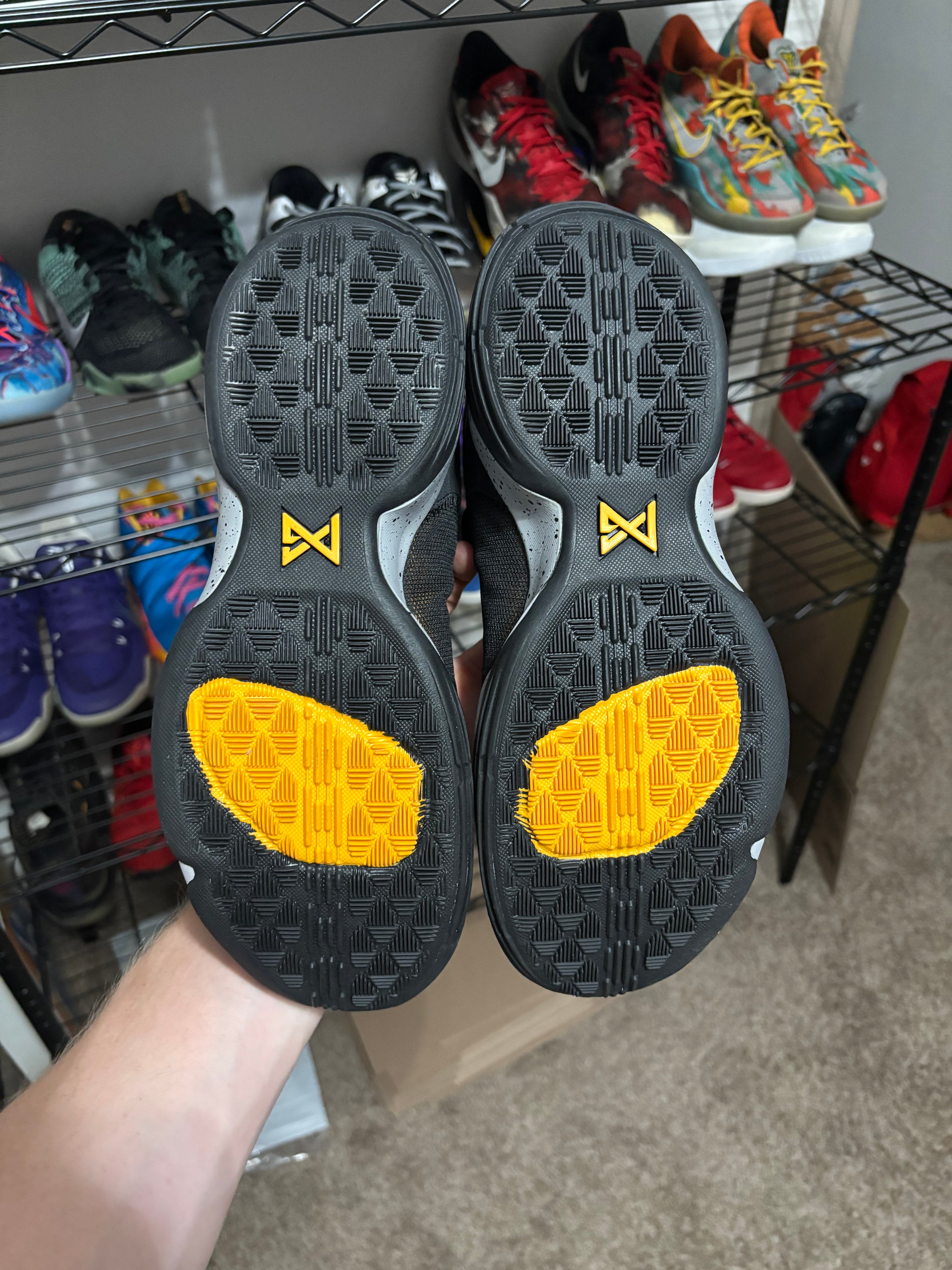 Size 10 - Nike PG 1 Black University Gold