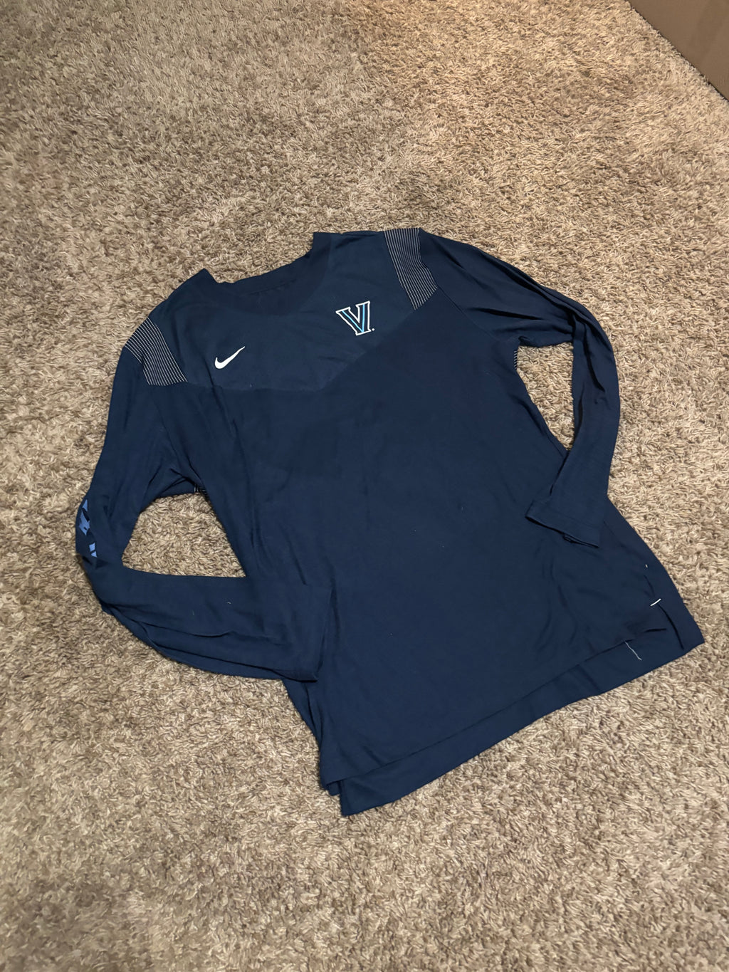 Size XL - Villanova Nike Long Sleeve