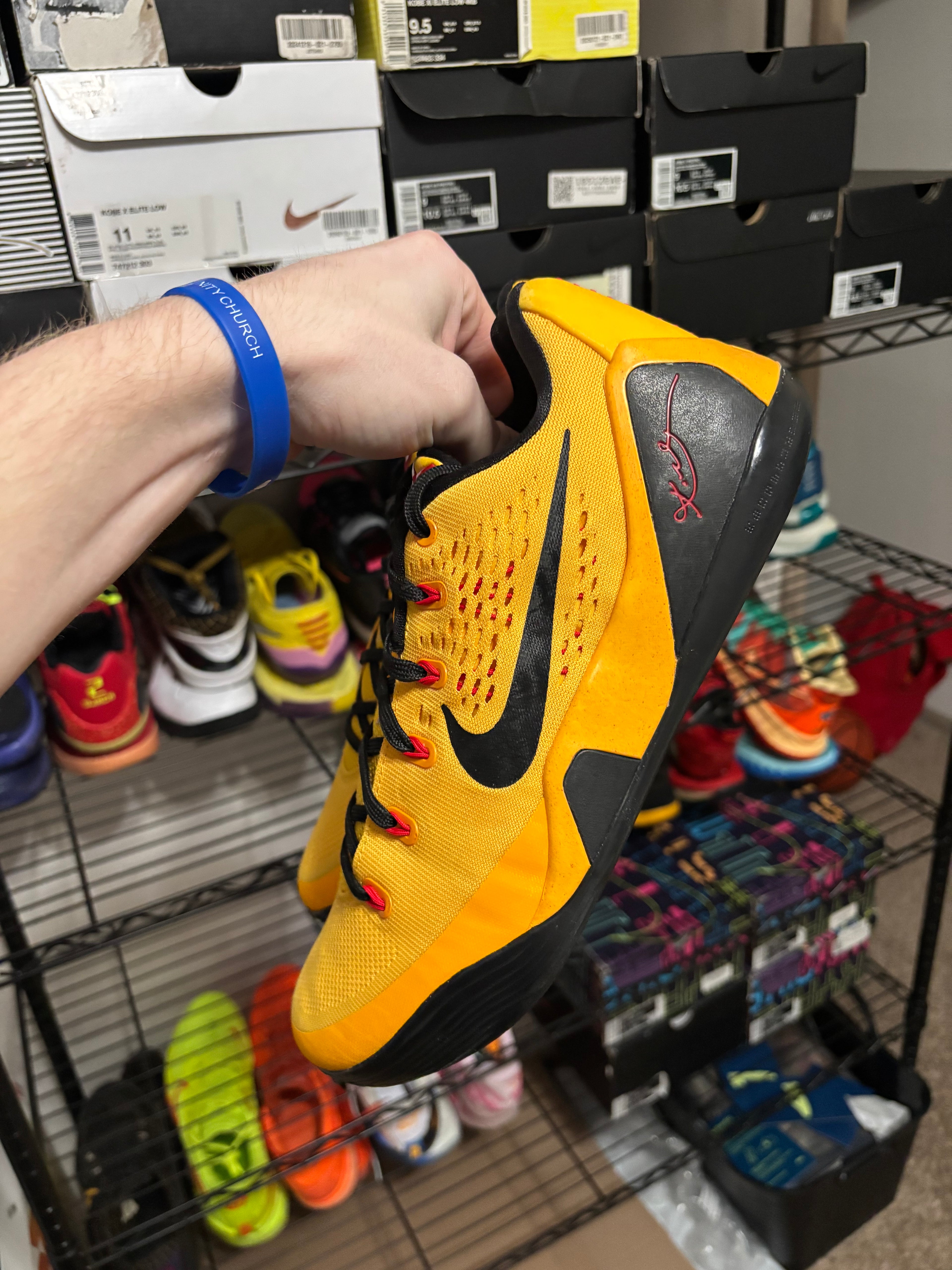 Size 10 - Nike Kobe 9 Bruce Lee