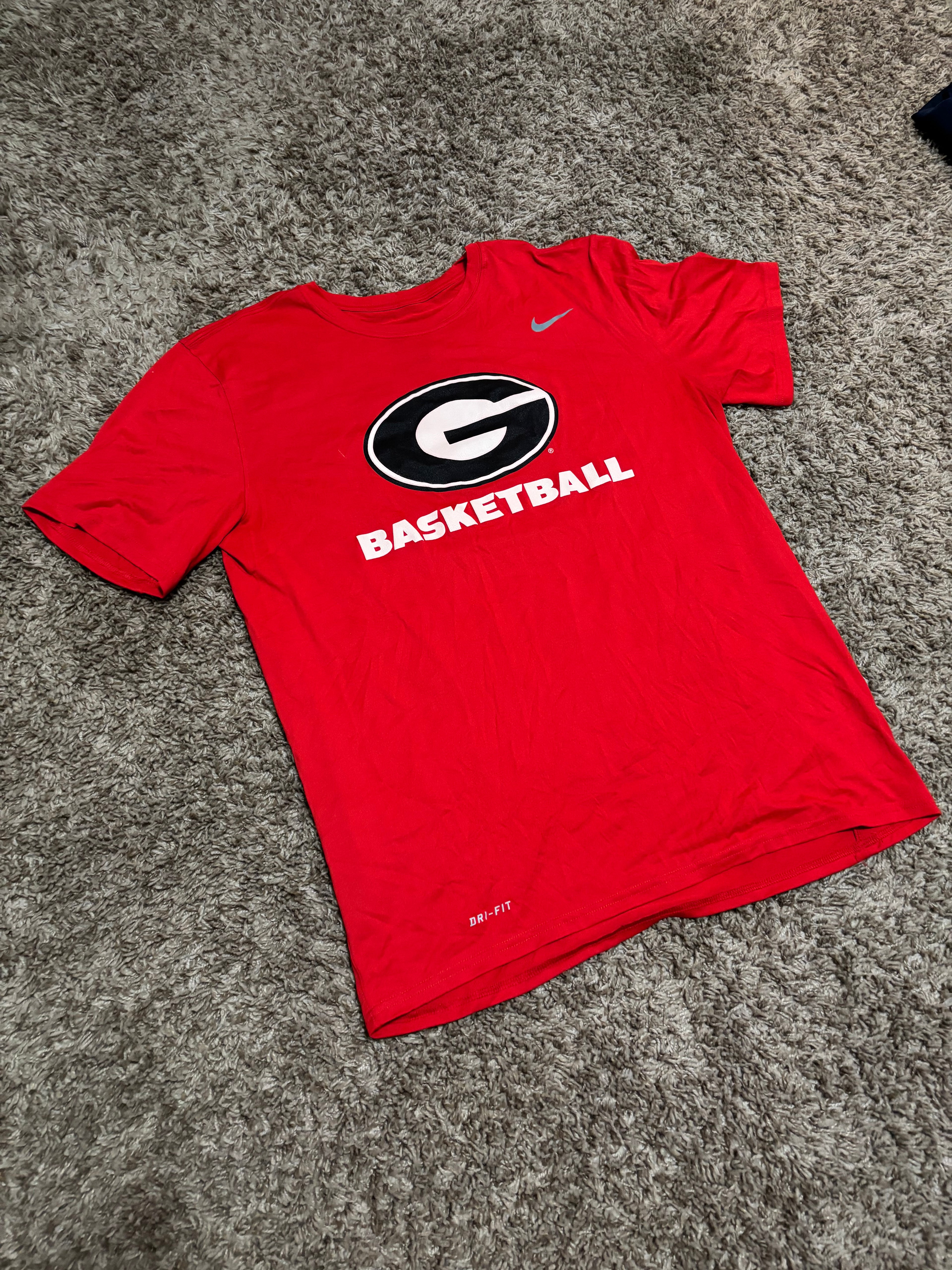 Size L - Georgia Basketball Dri-Fit Tee
