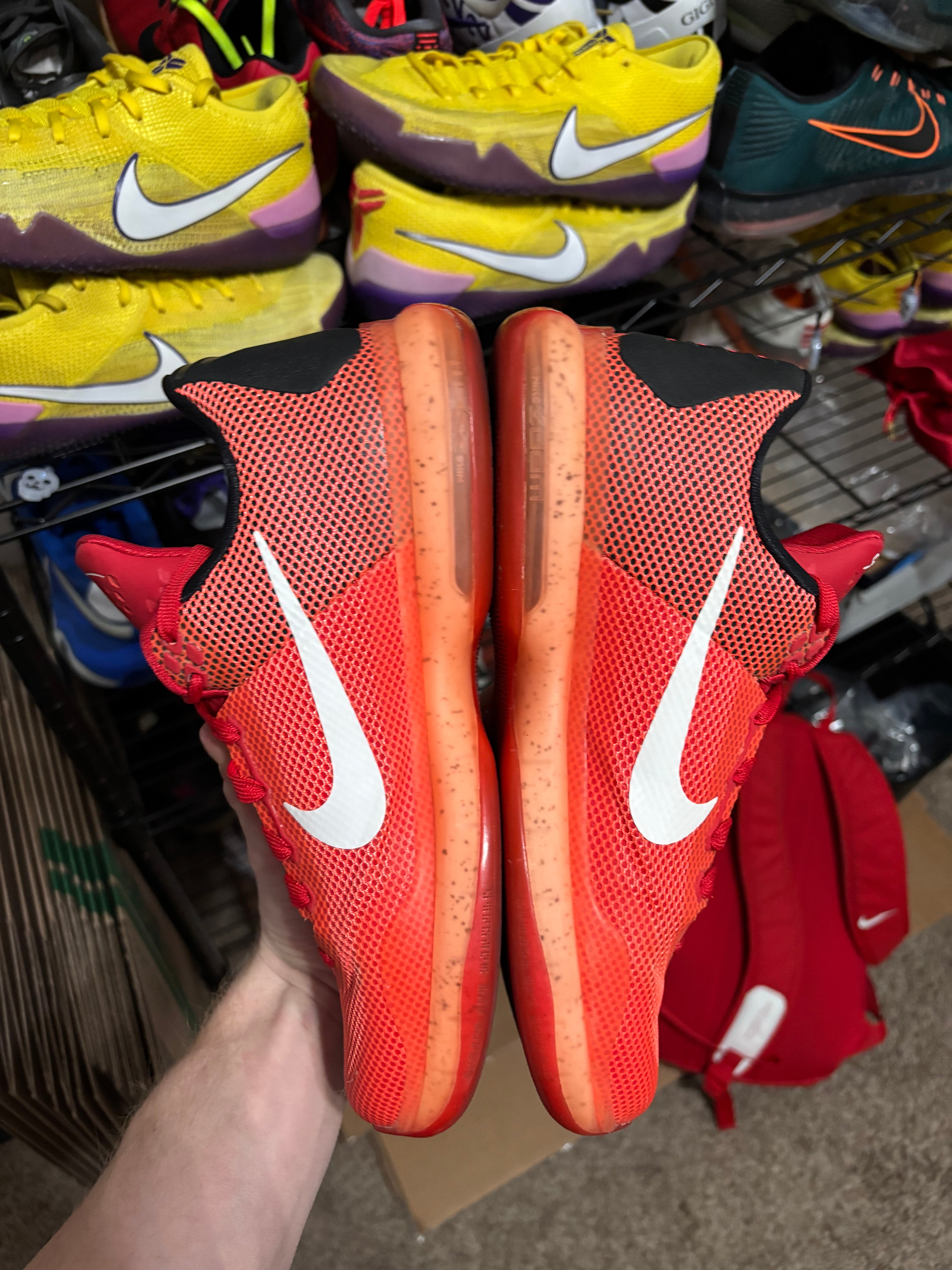 Size 9 - Nike Kobe 10 Majors