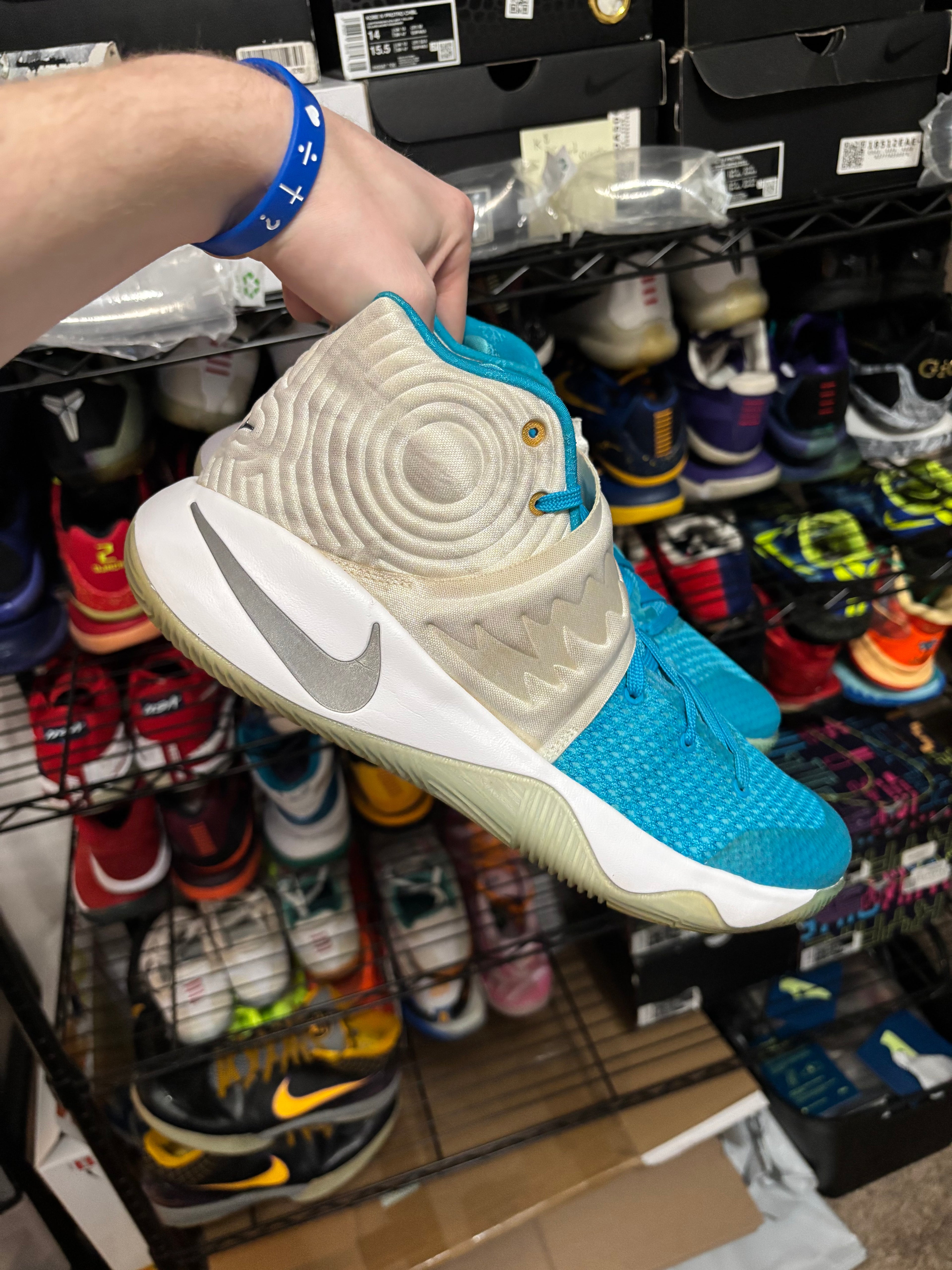 Size 11 - Nike Kyrie 2 XMAS