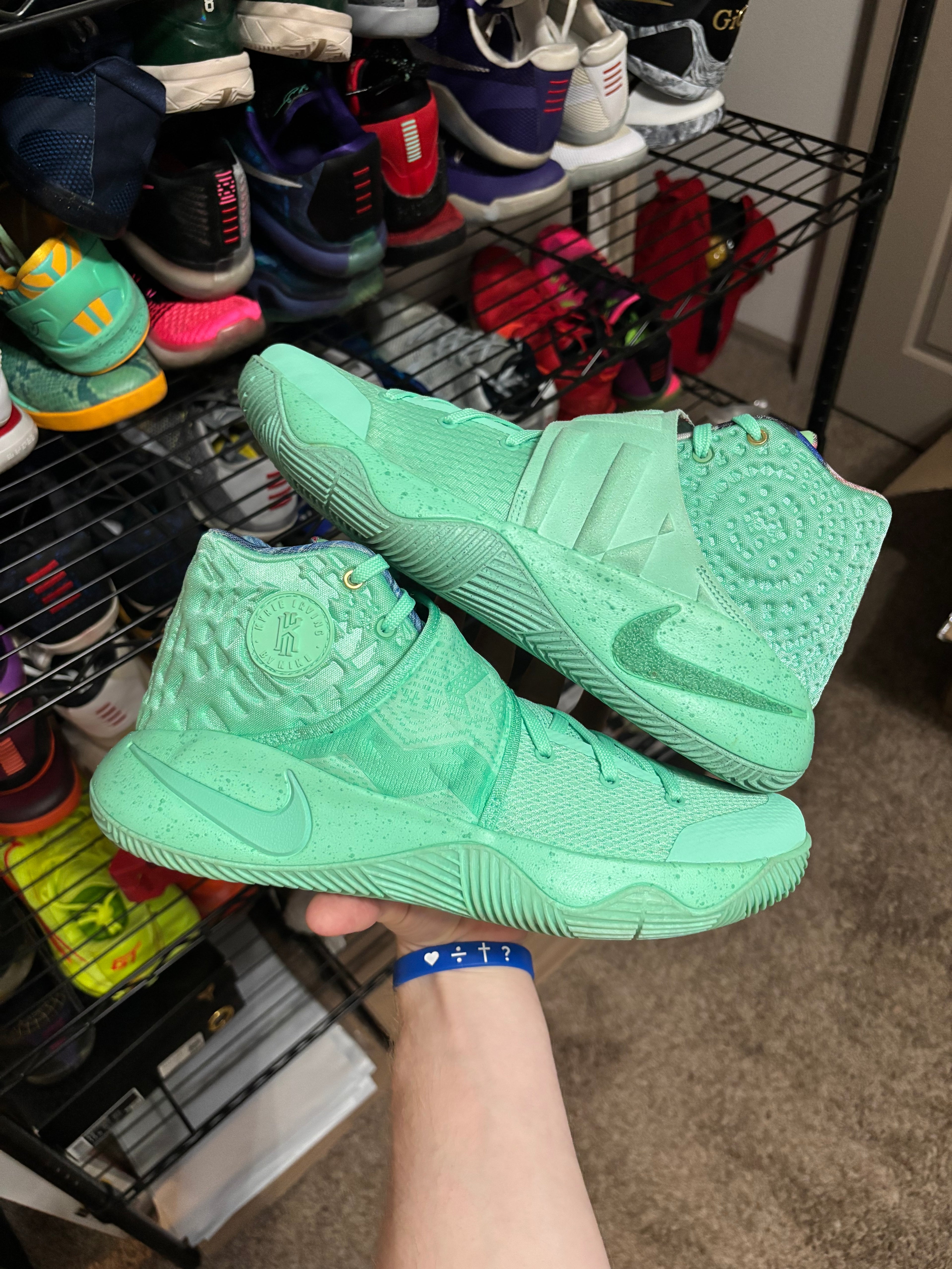 Size 10.5 - Nike Kyrie 2 What The EP Asia Exclusive
