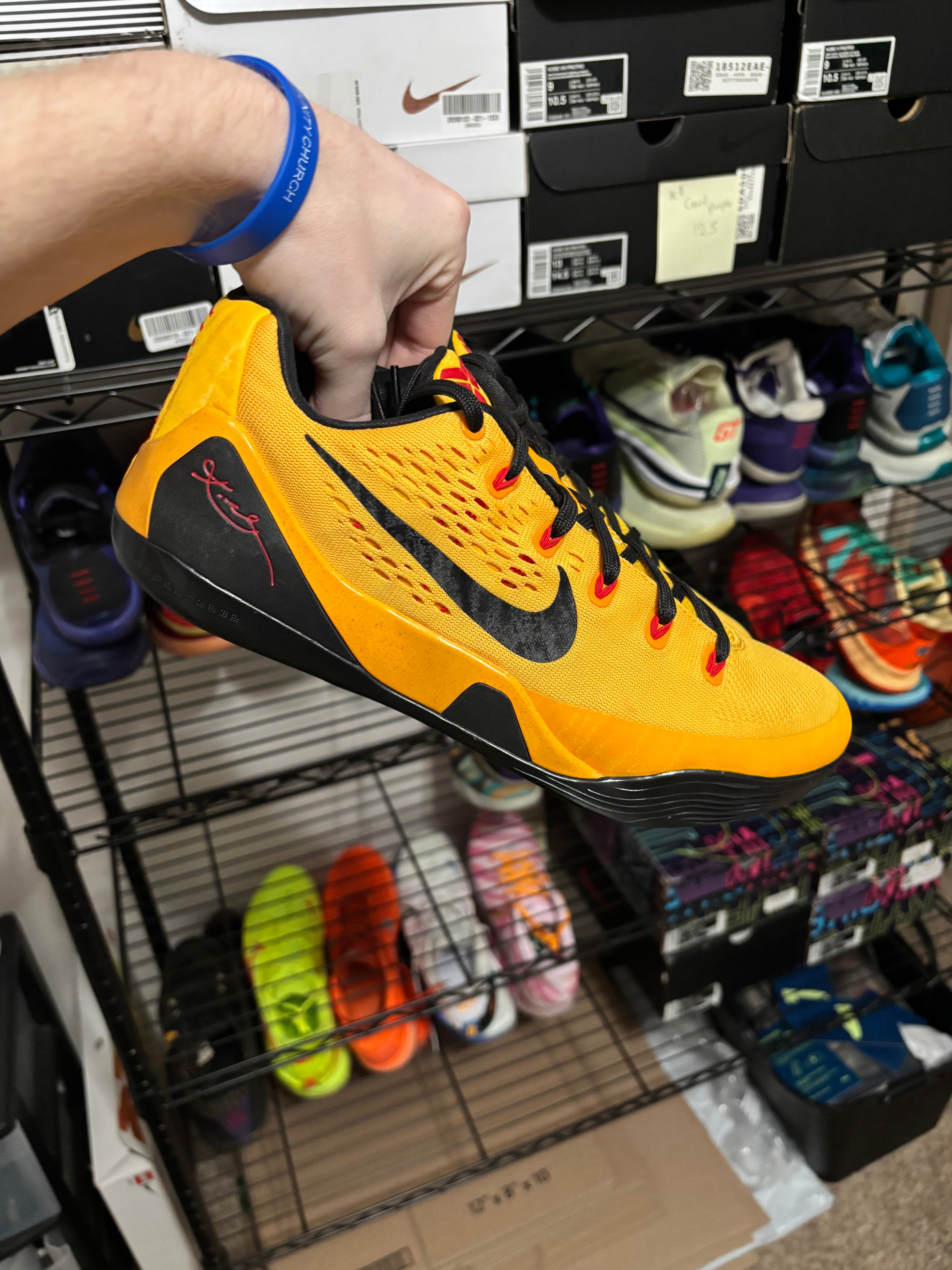 Size 10 - Nike Kobe 9 Bruce Lee