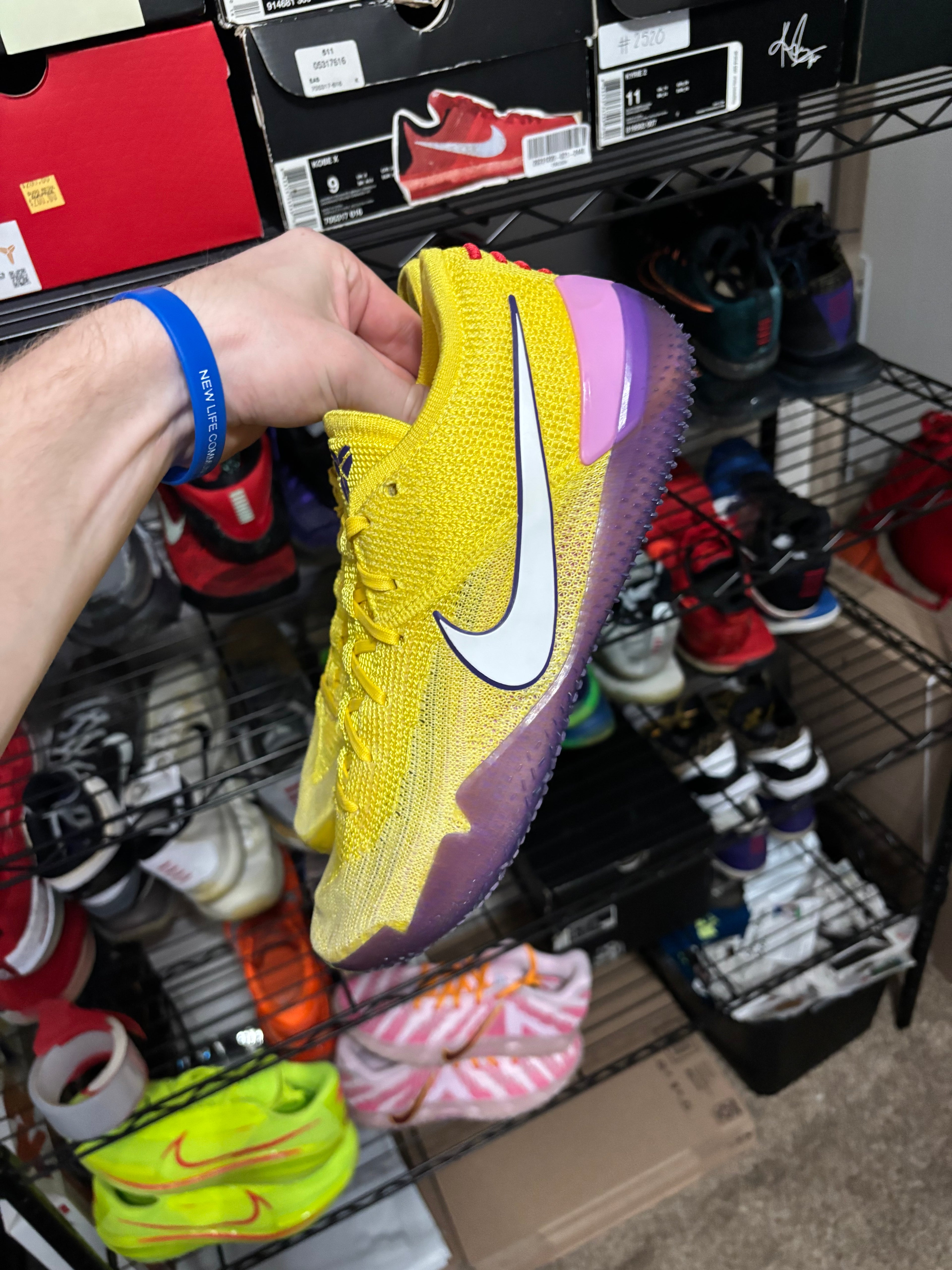 Size 9 - Kobe Nxt 360 Yellow Strike