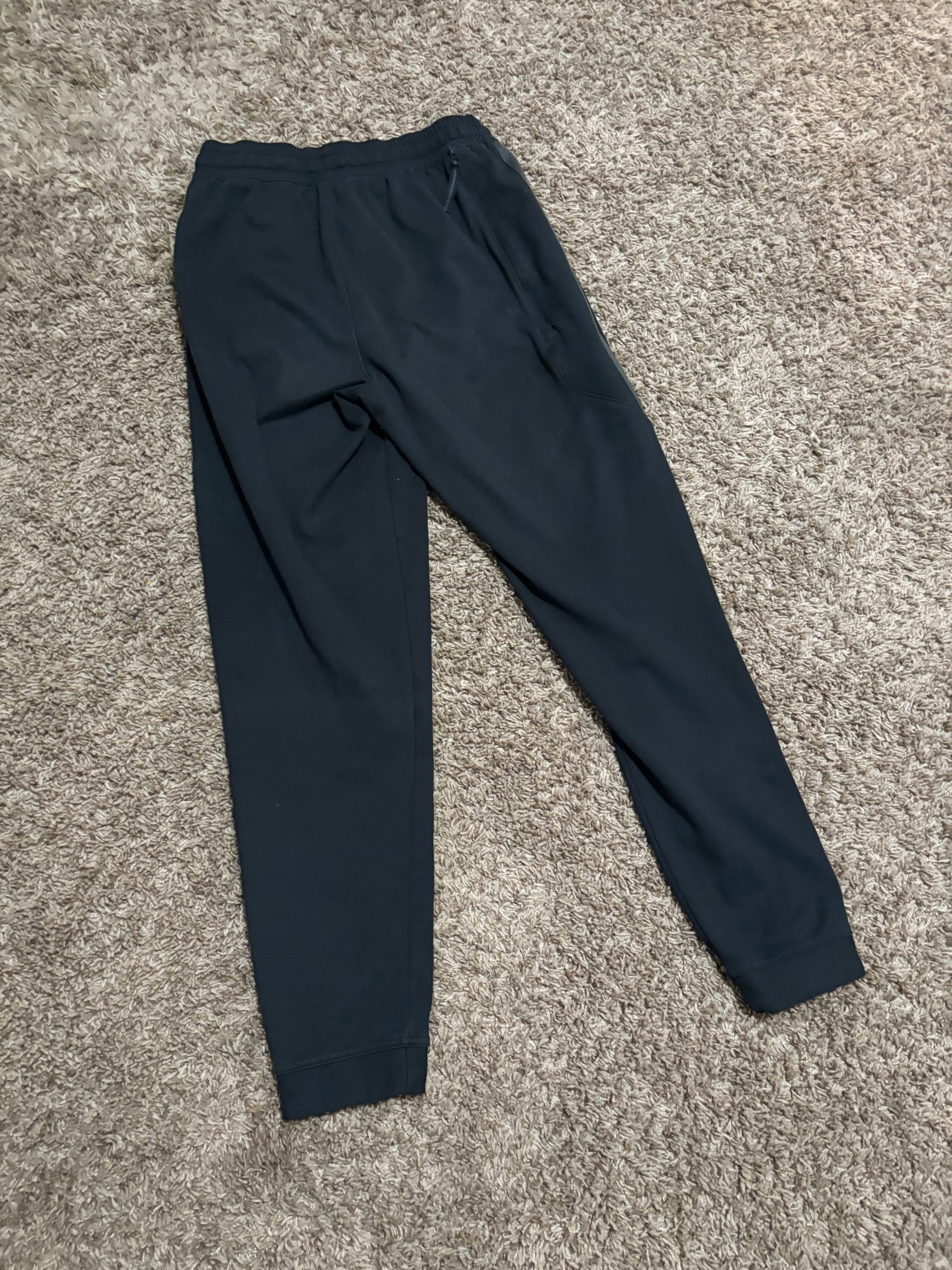 Size M - Georgetown Basketball Therma Pants