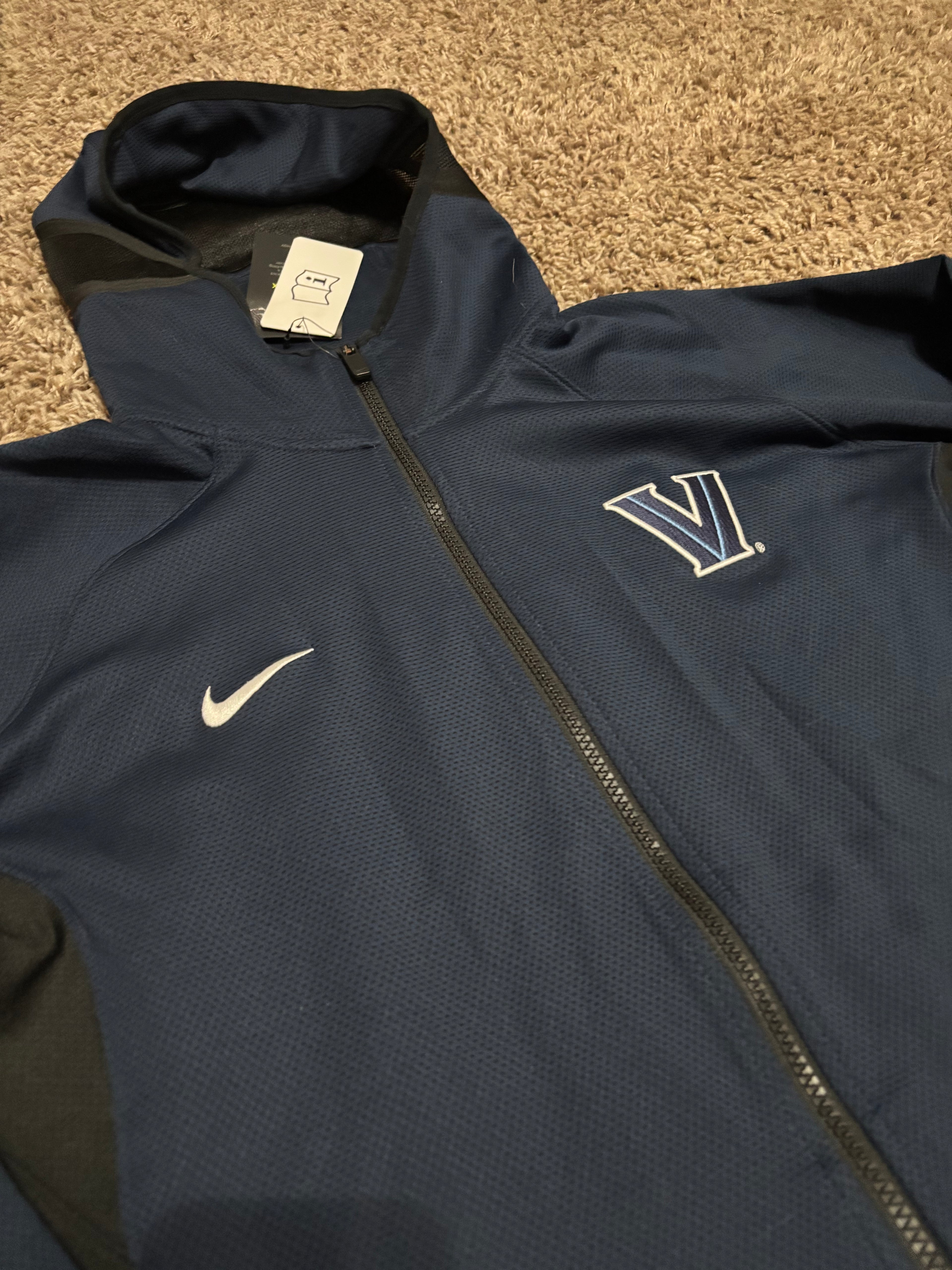 Size L - Villanova Basketball Thermal Sweatsuit