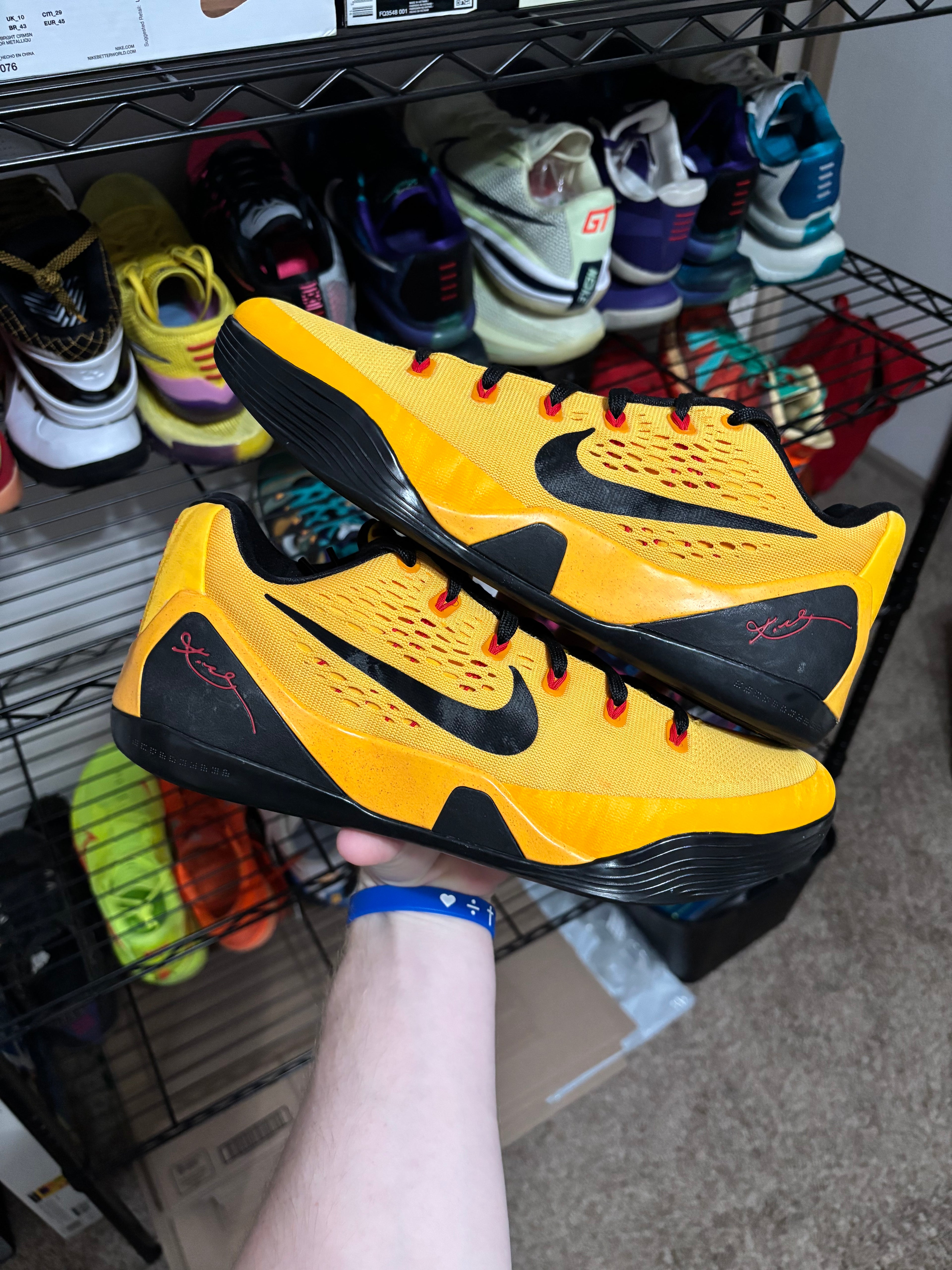Size 10 - Nike Kobe 9 Bruce Lee