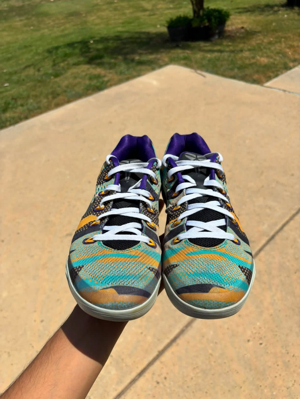Size 10 - Nike Kobe 9 Pop Art