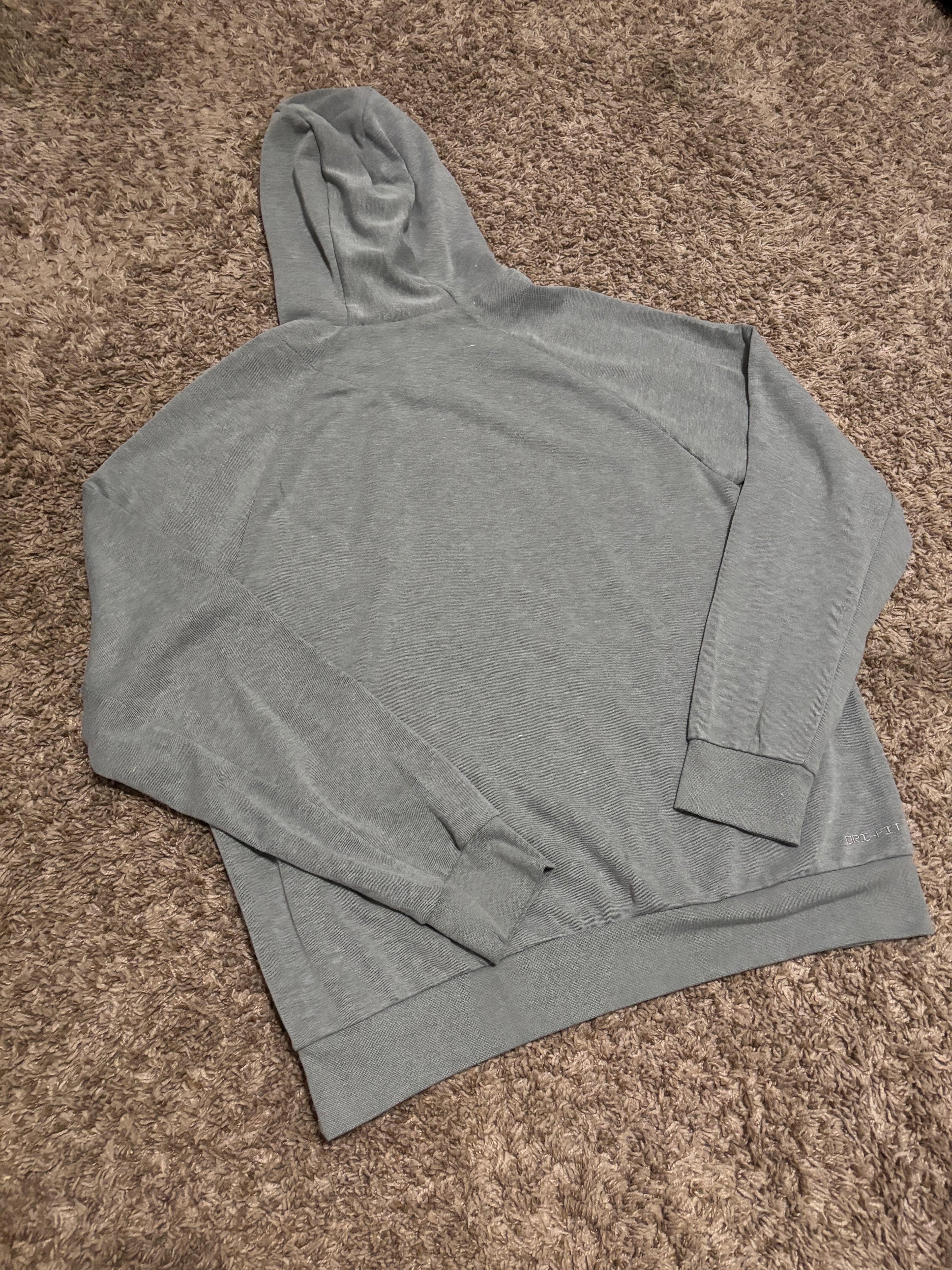Size L - Georgetown Basketball Dri-Fit Sweatshirt
