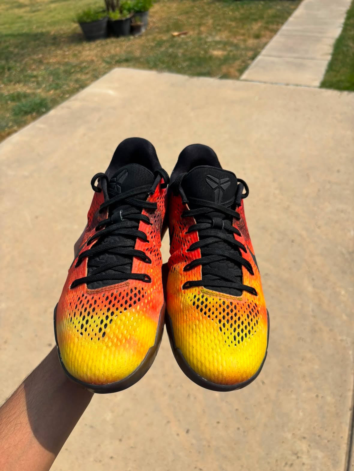 Size 9.5 - Nike Kobe 11 Sunset