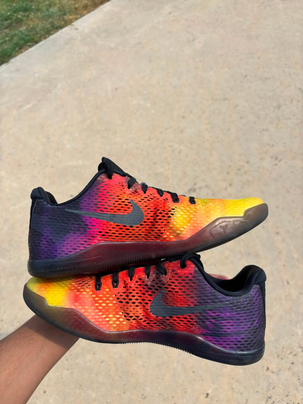 Size 9.5 - Nike Kobe 11 Sunset