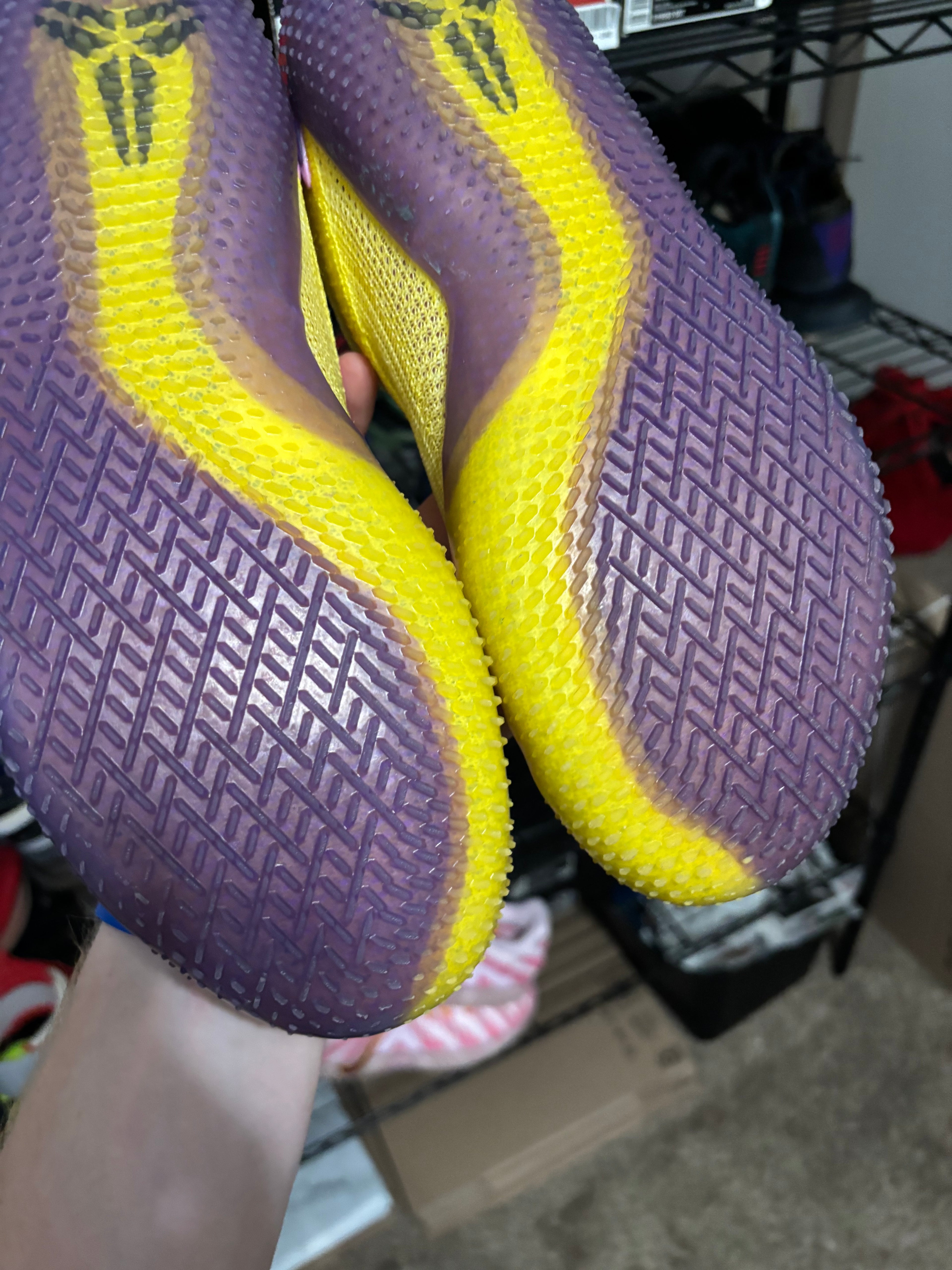 Size 9 - Kobe Nxt 360 Yellow Strike