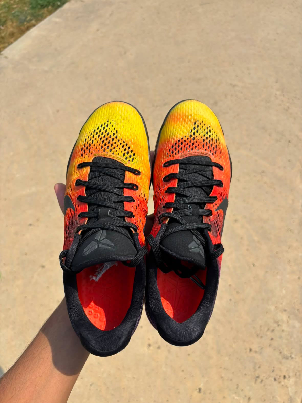 Size 9.5 - Nike Kobe 11 Sunset