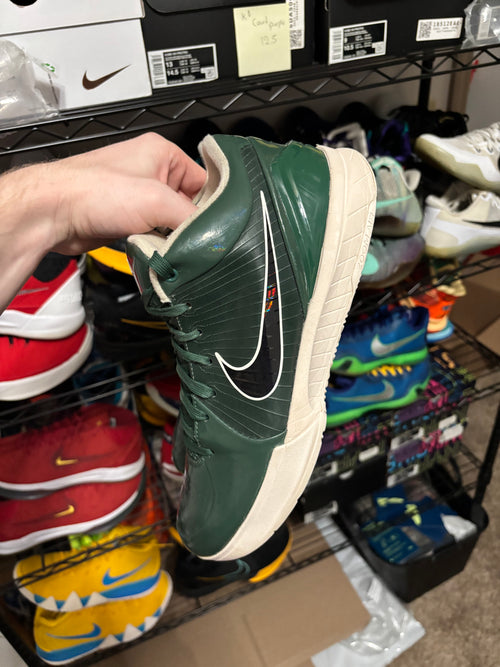 Size 10 - Nike Kobe 4 Protro Undefeated Bucks