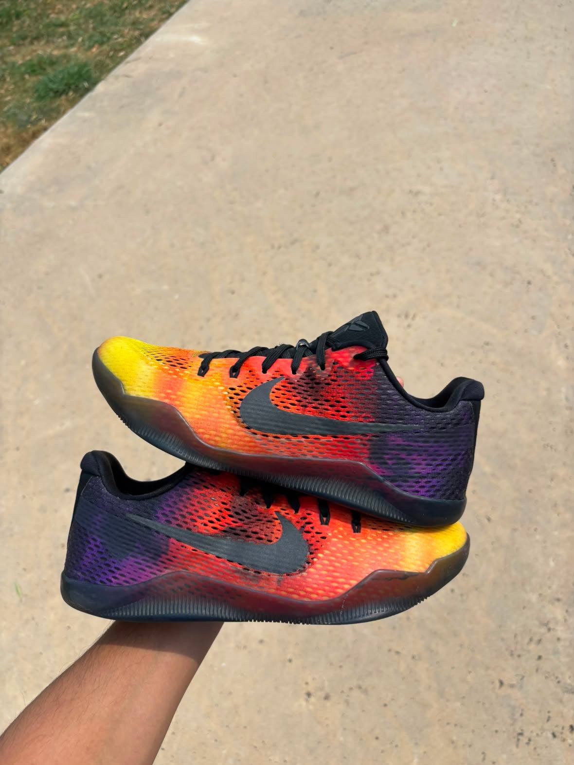 Size 9.5 - Nike Kobe 11 Sunset