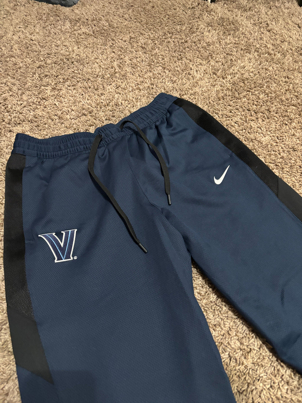 Size L - Villanova Basketball Thermal Sweatsuit