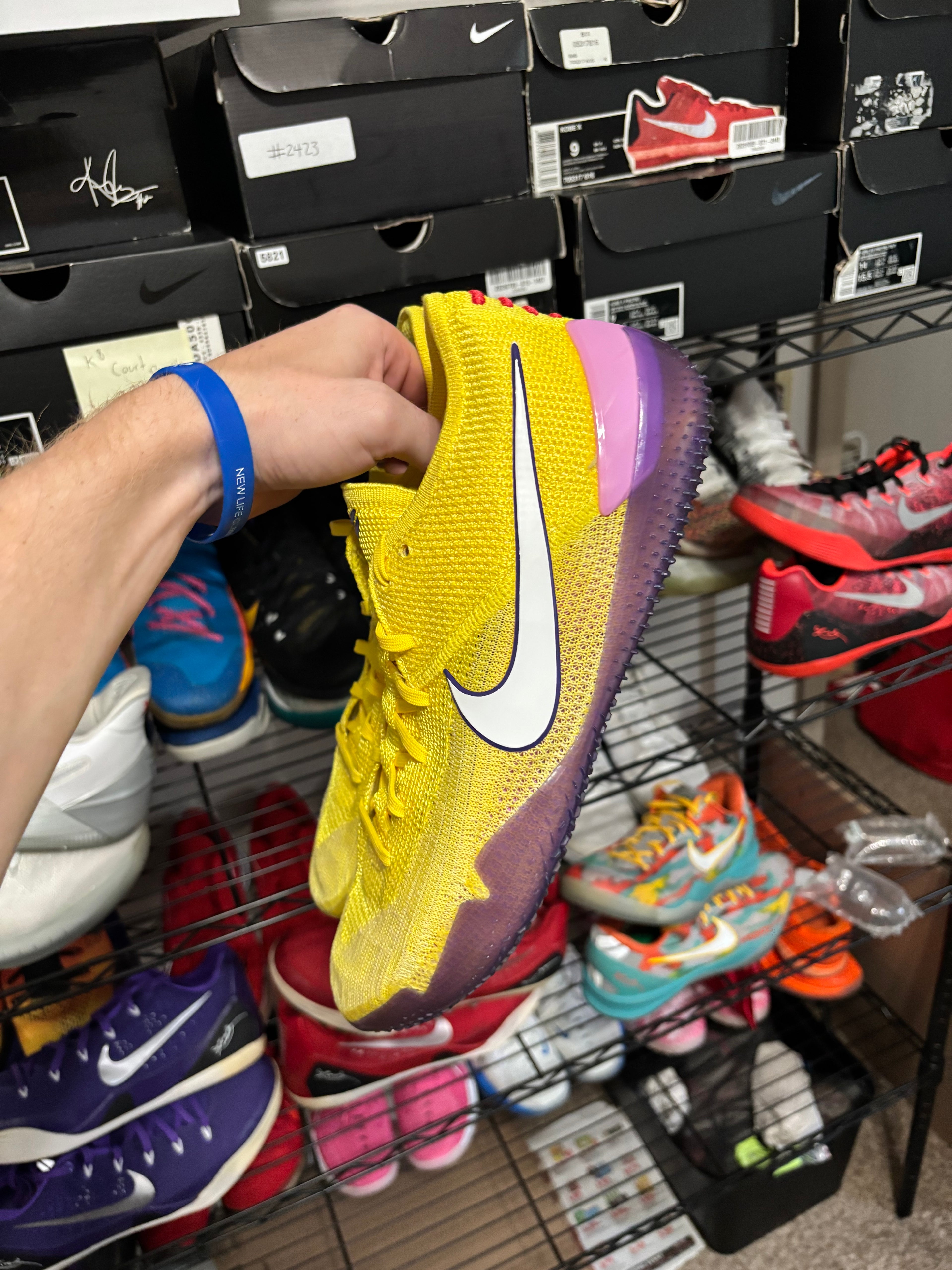 Size 11 - Nike Kobe Nxt 360 Yellow Strike
