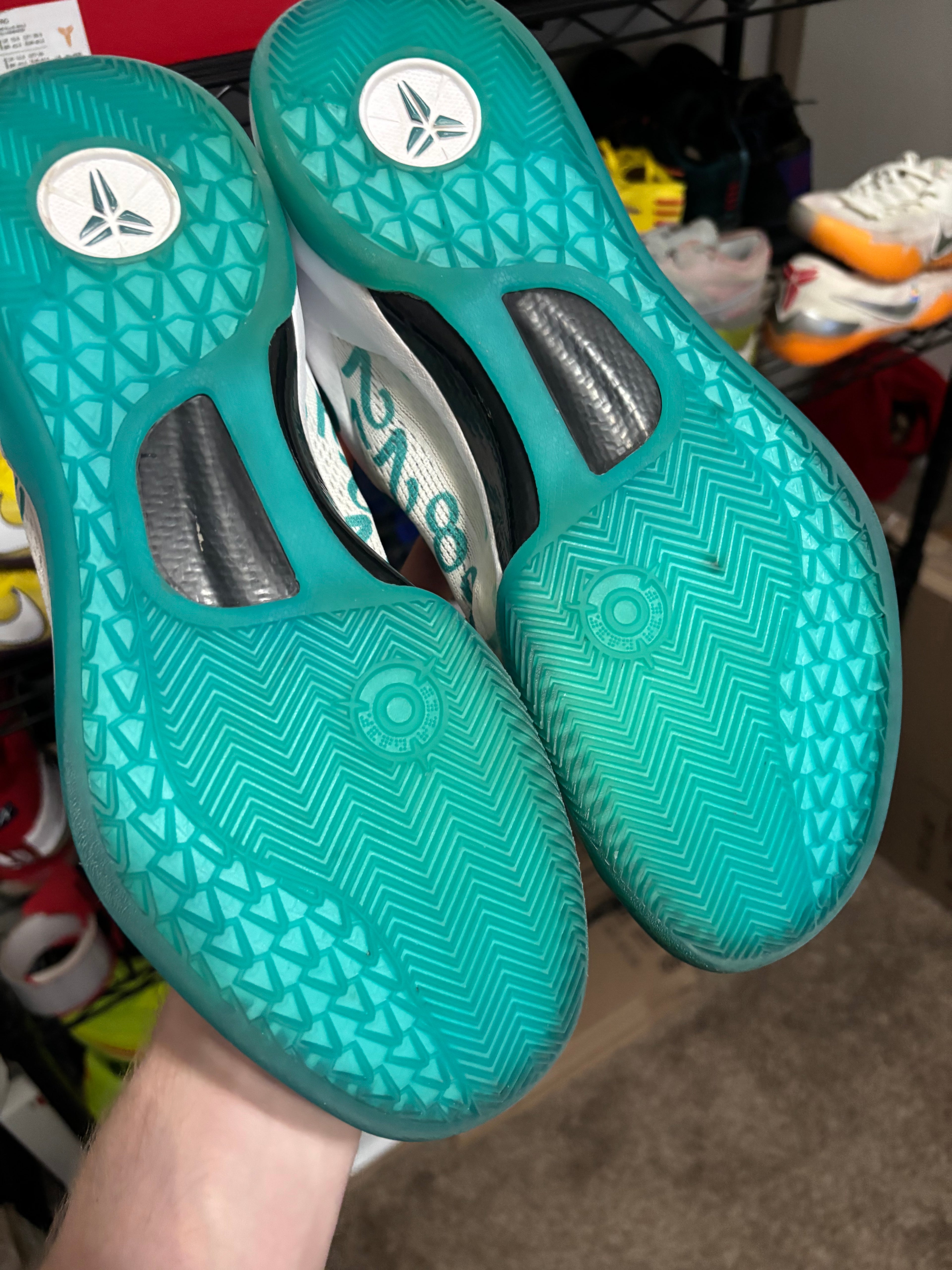 Size 10.5 - Nike Kobe 8 Protro Radiant Emerald