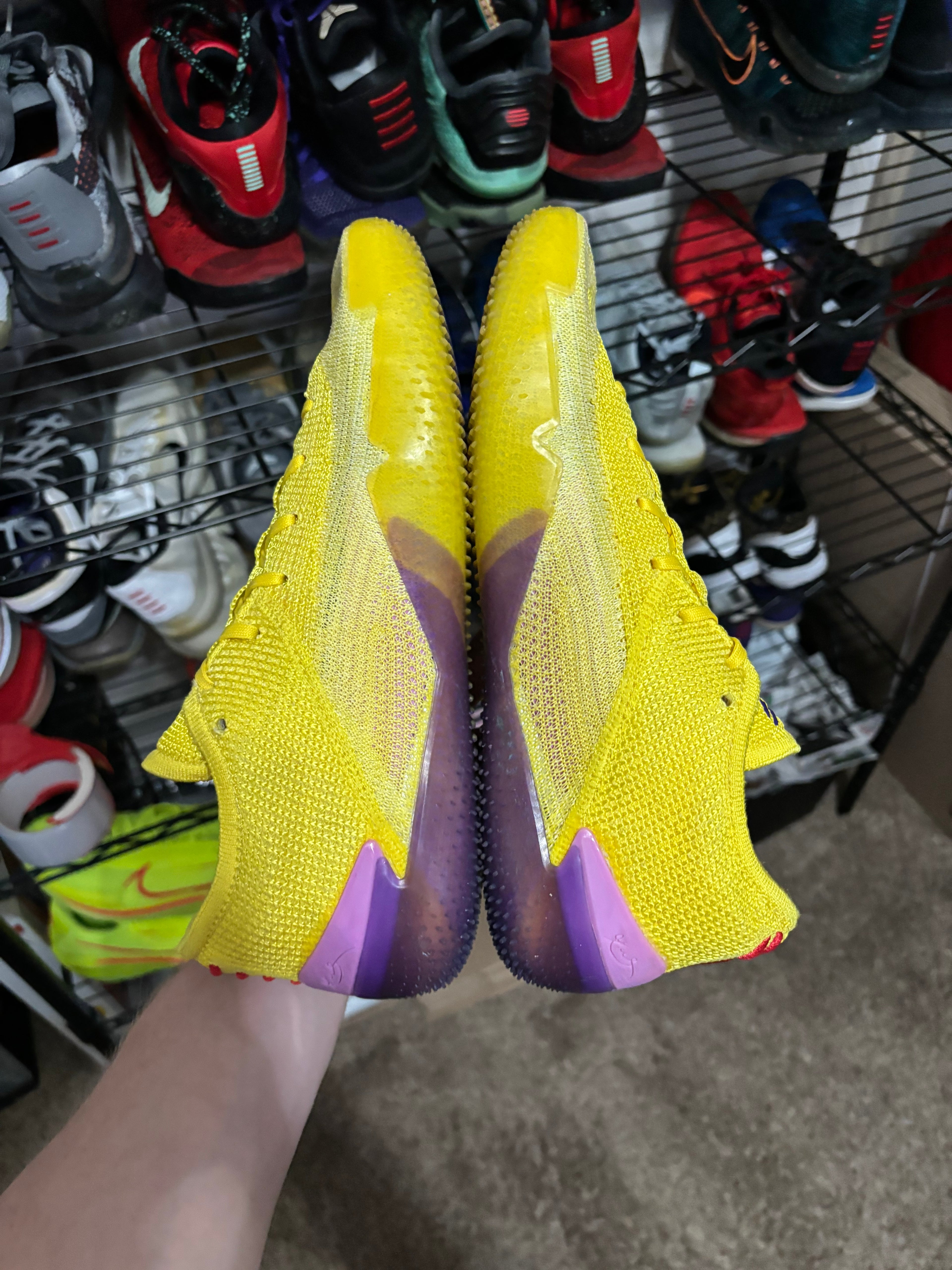Size 9 - Kobe Nxt 360 Yellow Strike
