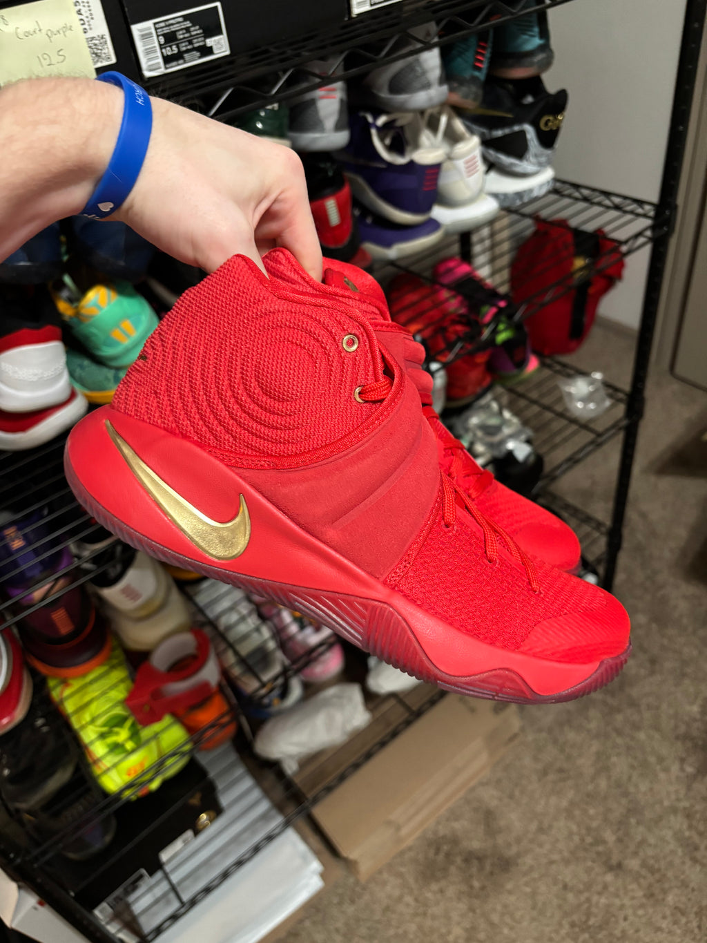 Size 9.5 - Nike Kyrie 2 Gold Medal