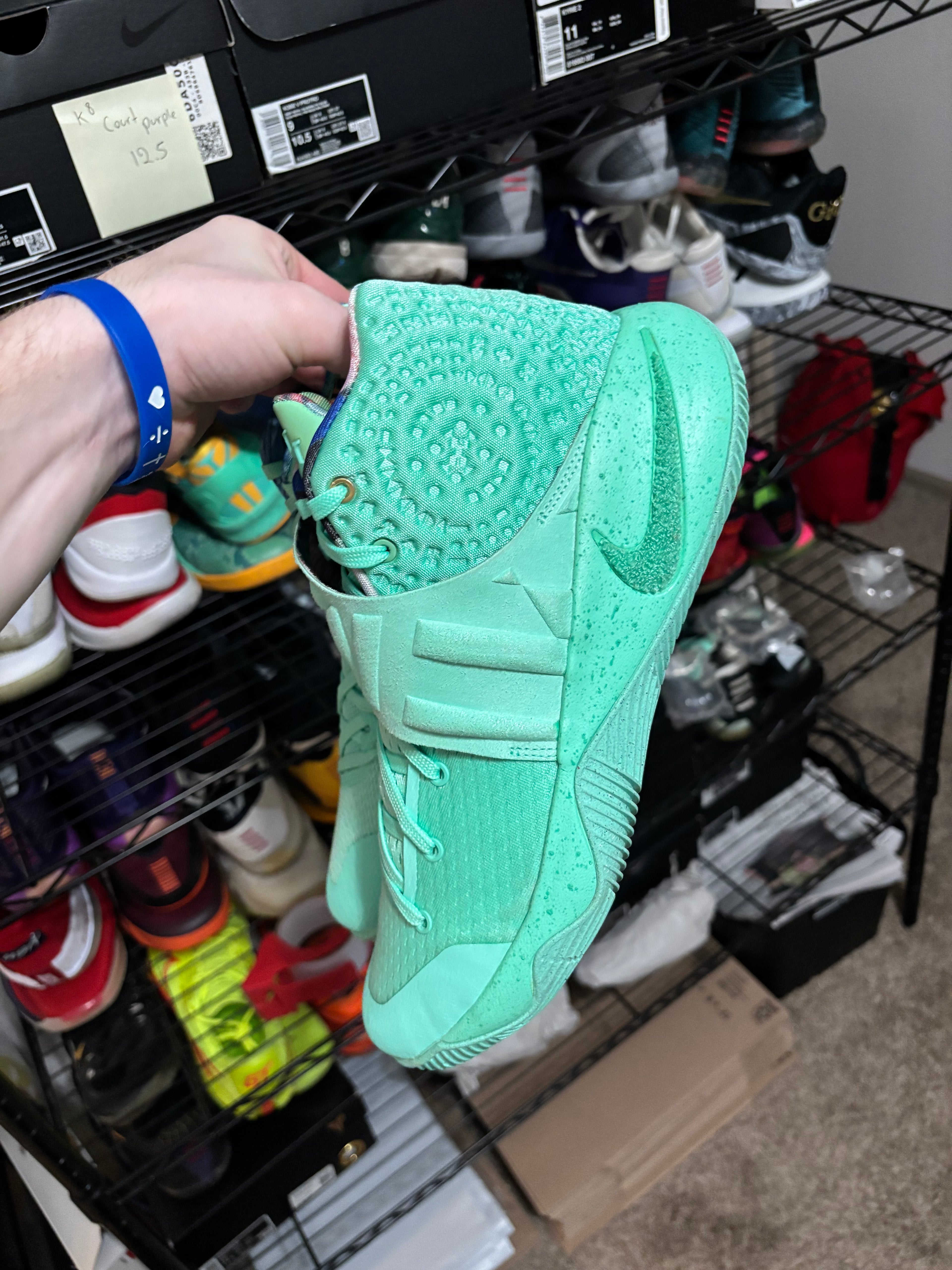 Size 10.5 - Nike Kyrie 2 What The EP Asia Exclusive